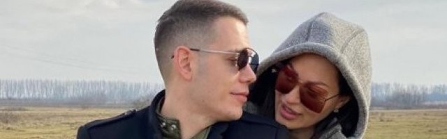 BOGDAN SREJOVIĆ NA CECINOM KONCERTU - ISPLIVALA FOTKA! Dečko folk dive uživao iz PRVOG REDA, a evo kako joj TEPA! /FOTO/