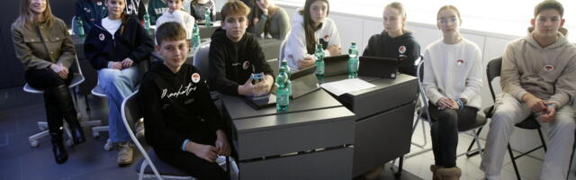 Učenici iz Smederevske Palanke promovišu bezbedno ponašanje na internetu