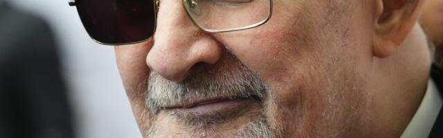 "Nož je došao na milimetar od mog mozga": Salman Ruždi otkrio poresne detalje napada