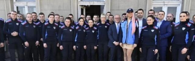 Vesić, Karleuša i nove uniforme komunalne policije