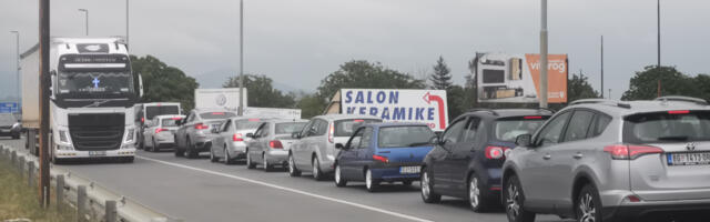 Саобраћајни хаос на магистралном путу Златибор - Ужице, возачи сатима чекају у километарској колони да наставе пут