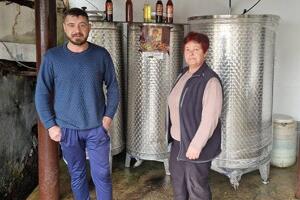 Помоћ Канцеларије за КиМ за 10 винарија у Великој Хочи