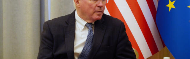 I Kristofer Hil svedok odbrane na suđenju Hašimu Tačiju