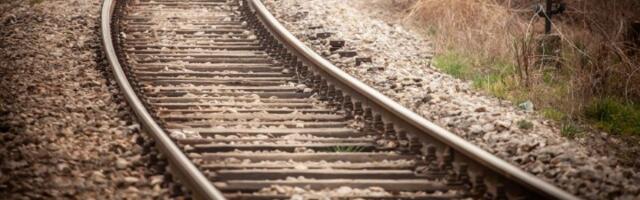 Zaustavljen voz u Inđiji: Na više mesta prekid saobraćaja zbog navodnih DOJAVA O BOMBAMA?!