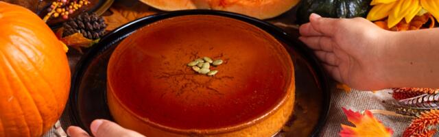 Slatka jesen na tanjiru – čizkejk sa bundevom koji ne zahteva rernu