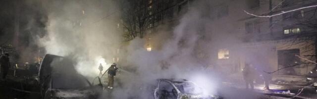 Rusija izvela napad na stambenu oblast u Harkovu: Uništene zgrade, požari, ima i stradalih