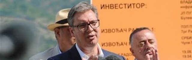 Predsednik Vučić će sutra prisustvovati spajanju železničkog koloseka Stara Pazova - Novi Sad