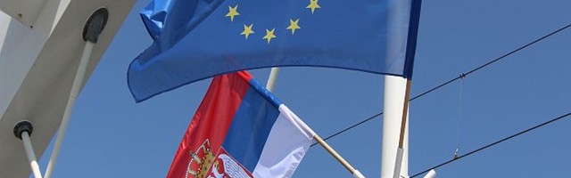Srbija i demokratija - još jedna godina udaljavanja