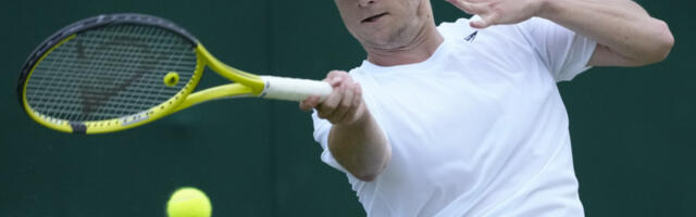 MIOMIR KECMANOVIĆ ZAUSTAVLJEN NA STARTU US OPENA! Povraćao na terenu, pa pobedio Srbina!