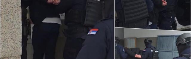 POLICIJA OBJAVILA SNIMAK Krvava noć u kafani u Tovariševu: Jedan ubio mladića (18), otkriven i pomagač, inspektori otkrili gde je bacio oružje (VIDEO)