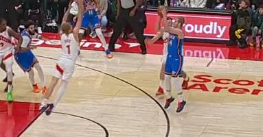 TOPIĆ DOŠAO KOD RAJAKOVIĆA U GOSTE I UZEO POBEDU! Oklahoma savladala Toronto! Pogledajte sjajnu trojku mladog srpskog plejmejkera! (VIDEO)