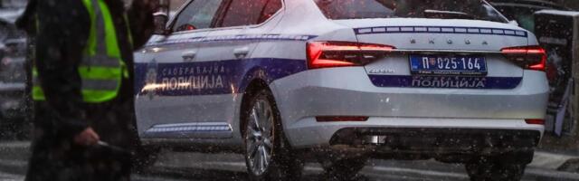 TINEJDŽER (15) NA MOTORU PRAVIO HAOS NA ULICAMA NIŠA Bez vozačke dozvole jurio kroz crvena svetla bežeći od policije