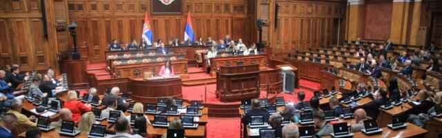 Skupština Srbije raspravlja o izmenama 'Mrdićevih zakona'
