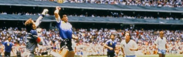Ne može da preboli Maradoninu "Božju ruku i "Gol veka": VAR bi oba poništio, sudija prodao loptu za 2 miliona funti