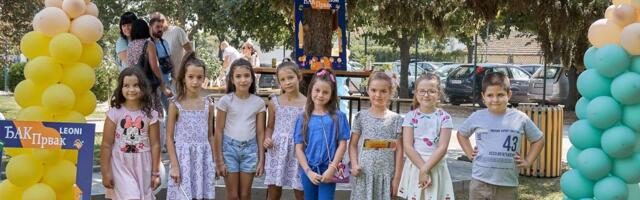 Kompanija darivala sve đake-prvake svojih zaposlenih