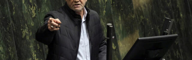 Pezeškijan poručio Amerikancima da gledaju „dalje od ratne propagande”