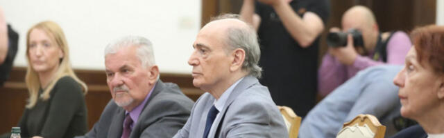 Кркобабић: Дијалог је једини демократски излаз, интерес грађана испред избора