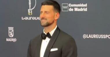 E, ovo nikad nije radio: Novak na crvenom tepihu, ubi ga trema, a biće opet u centru pažnje (VIDEO)