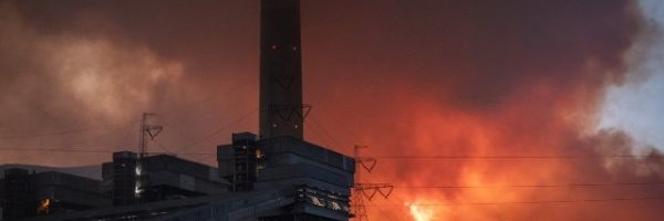 U Grčkoj bukte zastrašujući požari koji ugrožavaju čitavu državu