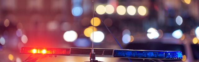 PRODAVAO FALSIFIKOVANU GARDEROBU POZNATIH BRENDOVA! Zaplenjena gomila odeće u Novom Pazaru vredna preko DVA MILIONA!