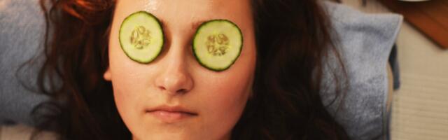 Ovo sam počela da primenjujem pre spavanja i više se ne budim otečena