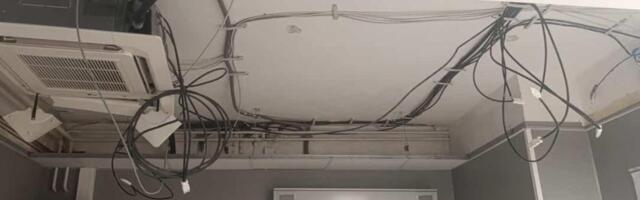 Iz Univerzitetskog kliničkog centra Vojvodine potvrdili da je pao deo plafona i povredio medicinsku sestru