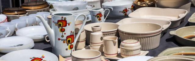 Kupili ste vintidž posuđe na buvljaku? Evo zašto ne bi trebalo iz njega da jedete