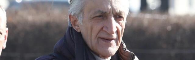 Tragedija ga zauvek promenila: Propada velelepno imanje Mirka Kodića, komšije otkrile zašto se harmonikaš ne vraća u rodno selo