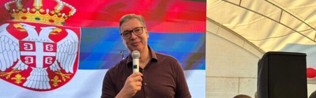 Hit sa skupa u Drežniku: Vučić dočekan uz ovacije, a onda je viđeno nešto o čemu bruji cela Srbija (FOTO)