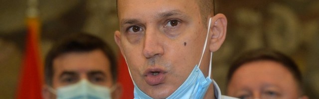 Ministar Lončar predao još 10.000 doza AstraZeneka vakcina Sarajevu!
