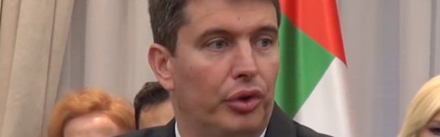 Stevanović o napadima na Vučića: “Iznete laži su dokaz da je Srbija na PRAVOM putu”