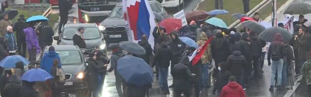 Desničari se sklonili sa autoputa Beogradu, prethodno izbila tuča