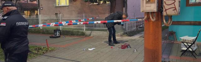 Масовна туча у центру Чачка, огромна локва крви на сред тротоара, увиђај у току