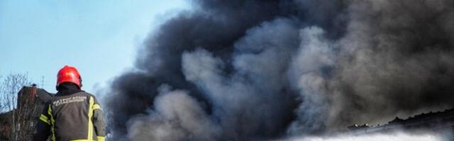 GUST DIM POKRIO CENTAR BEOGRADA! Izbio požar u kući na Paliluli, evo što se zapalilo