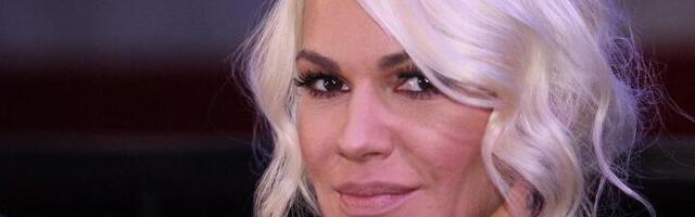 Natina HIMNA žena, pisana za Seve: "Usred stomaka"