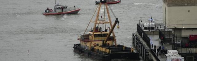 JEZIVINI SNIMAK KAKO CELA PORODICA GINE! Ovako je cela posada helikoptera u Njujorku otišla u smrt! (VIDEO)