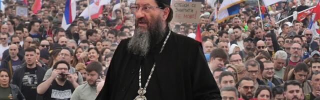 Sprema se progon mitropolita žičkog Justina SMENA ZBOG PODRŠKE STUDENTIMA