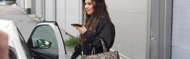 KAJA U CENTRU SKANDALA: Platila pesmu koleginice, a ona se naljutila! OTKRILA I O KOME JE REČ, PAKLENJAK!