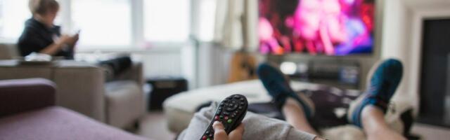 NISTE IMALI POJMA KOLIKO JE ŠTETNO! Najopasnije podešavanje na telefonu i televizoru, a skoro svi ga koriste!
