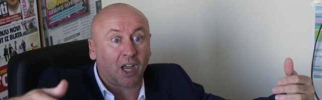 PRIVEDEN ĐANI ĆURČIĆ! Proslavljeni fudaler posle svađe izbušio komšiji sve četiri gume na automobilu!