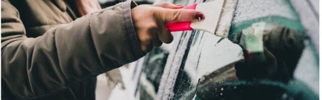 Kako ukloniti led sa stakla na vozilu za 10 sekundi