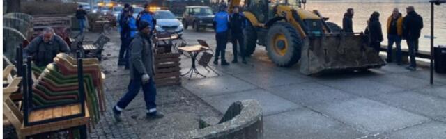 Jutros pokušano rušenje splava "Gusar"