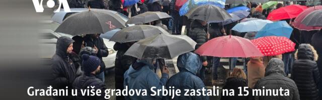 Građani u više gradova Srbije zastali na 15 minuta u počast žrtvama tragedije u Novom Sadu