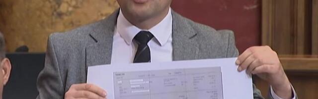 Petrović (SRCE): Gašić došao u Jumko da gasi požar, rugaju se južnjacima zbog akcenta, a dobri su im da pune autobuse (video)