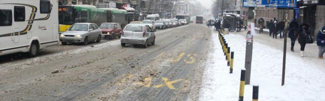 Bez ovih stvari ne krećite na put narednih dana! Pripremite se za gužve i sneg, a mnogi vozači u jednom greše