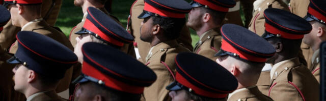 Велика Британија нуди плаћени „војни распуст” за младе