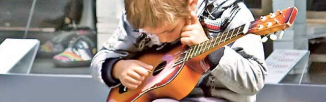 Највећи број  деце прима новчану помоћ