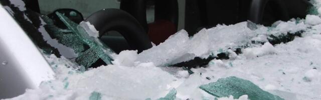 Ako vam padne ledenica na auto, NAPLATITE I DO 300.000 DINARA! Evo kako da dobijete odštetu