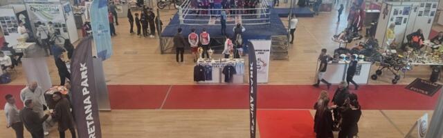 Otvoren Sajam sporta na Šumadija sajmu: Moj grad, moj klub (FOTO)