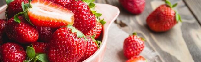 Šta su bele tačkice koje se nalaze na jagodama?